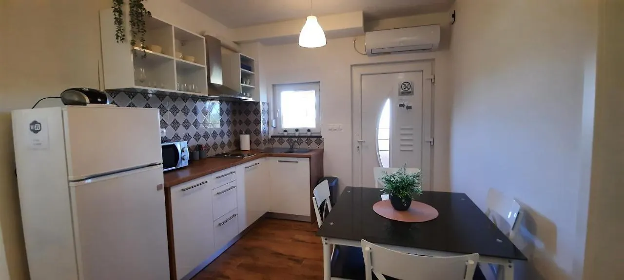 Apartment Sanja زادار