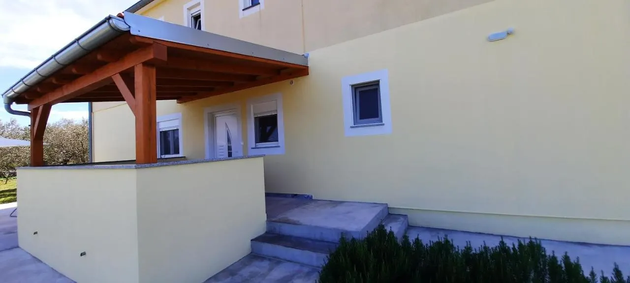 Apartment Sanja زادار